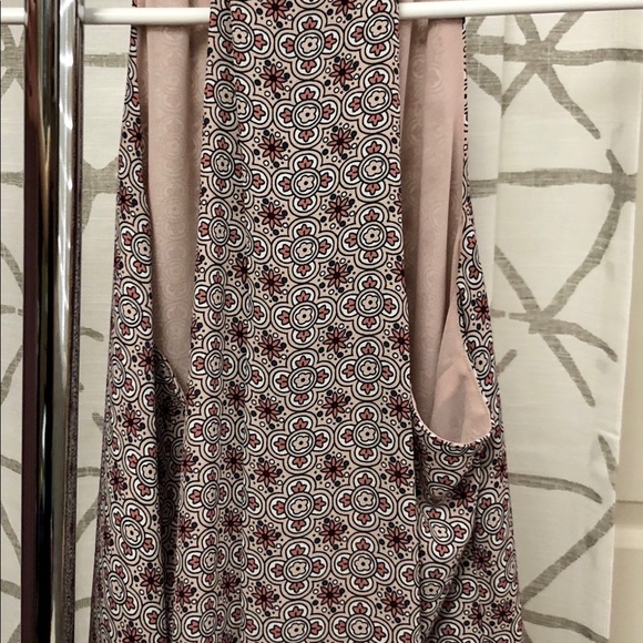 LOFT keyhole spring printed sleeveless blouse - Picture 5 of 7